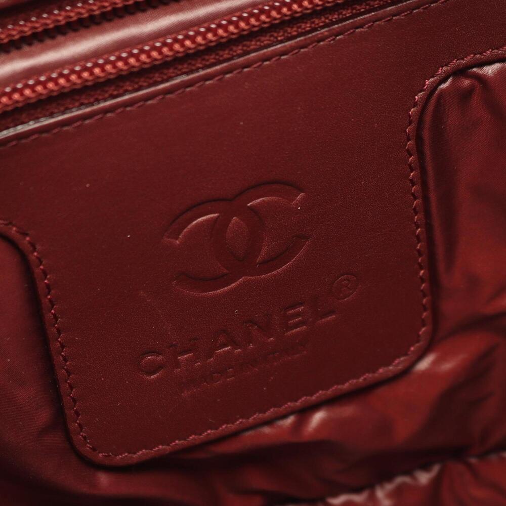 CHANEL Black Leather Tote Bag - Picture 4 of 9